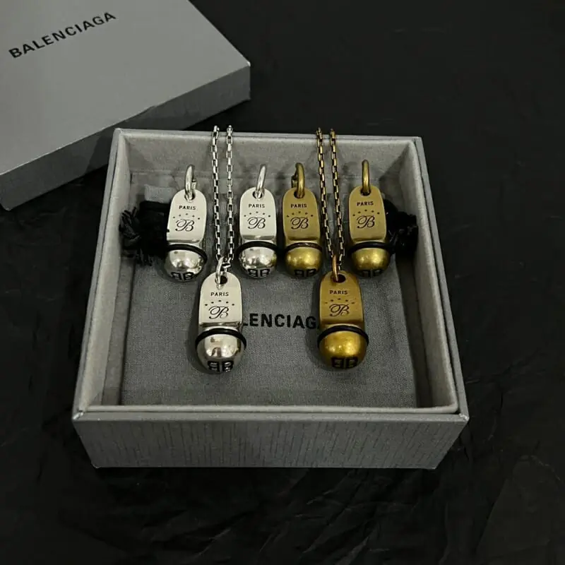 balenciaga boucles doreilles pour femme s_12136162